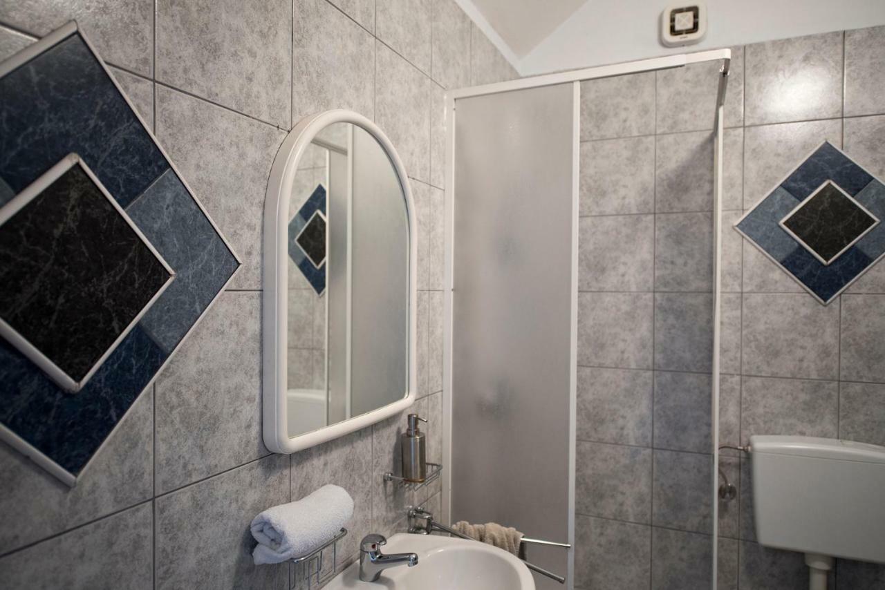 The Roof - Luxury Apartment Omiš Extérieur photo
