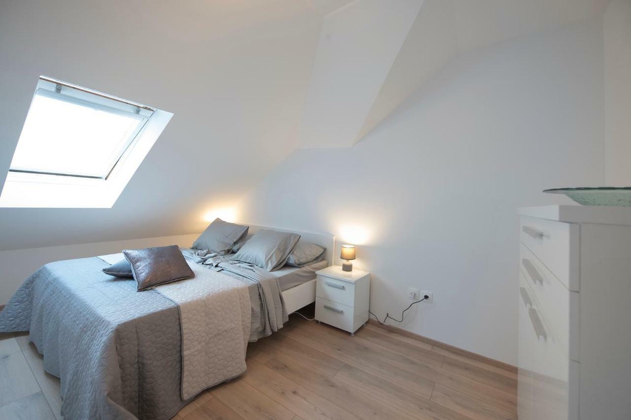 The Roof - Luxury Apartment Omiš Extérieur photo